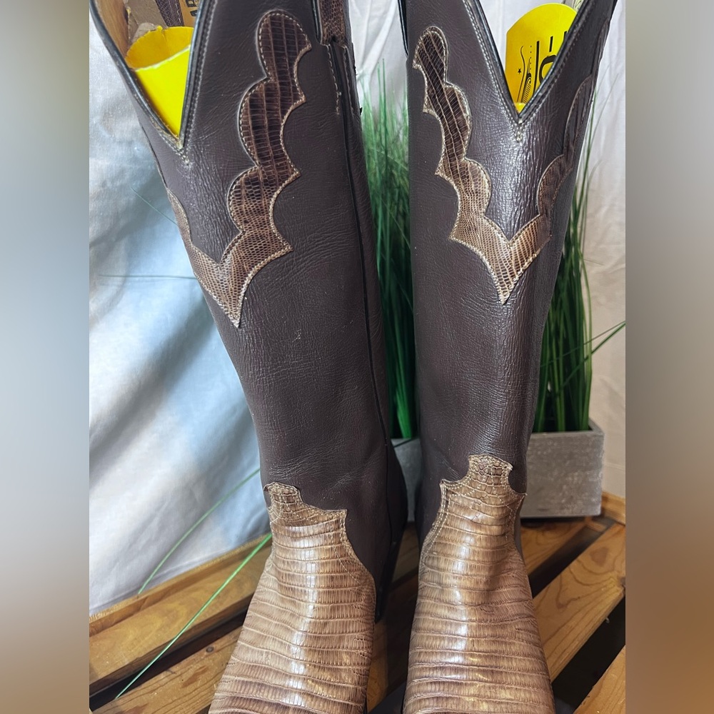 Vintage Justin Boots Women's Brown Two-Tone Lizard Skin Boots. 6.5A (narrow)